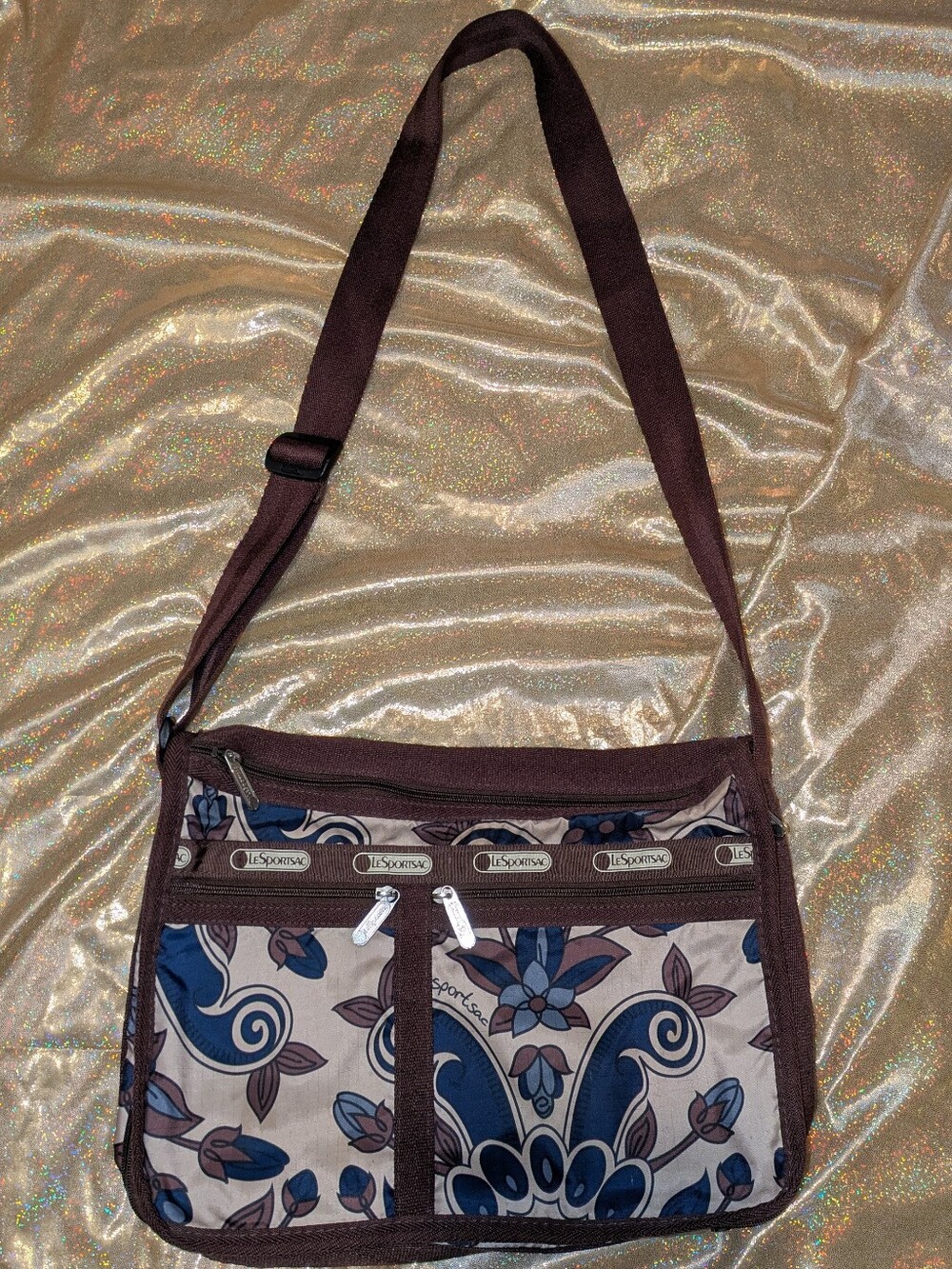 LeSportsac Crossbody Expandable Bag,  Like new